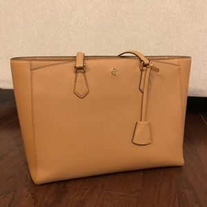 Tory Burch Robinson Saffiano